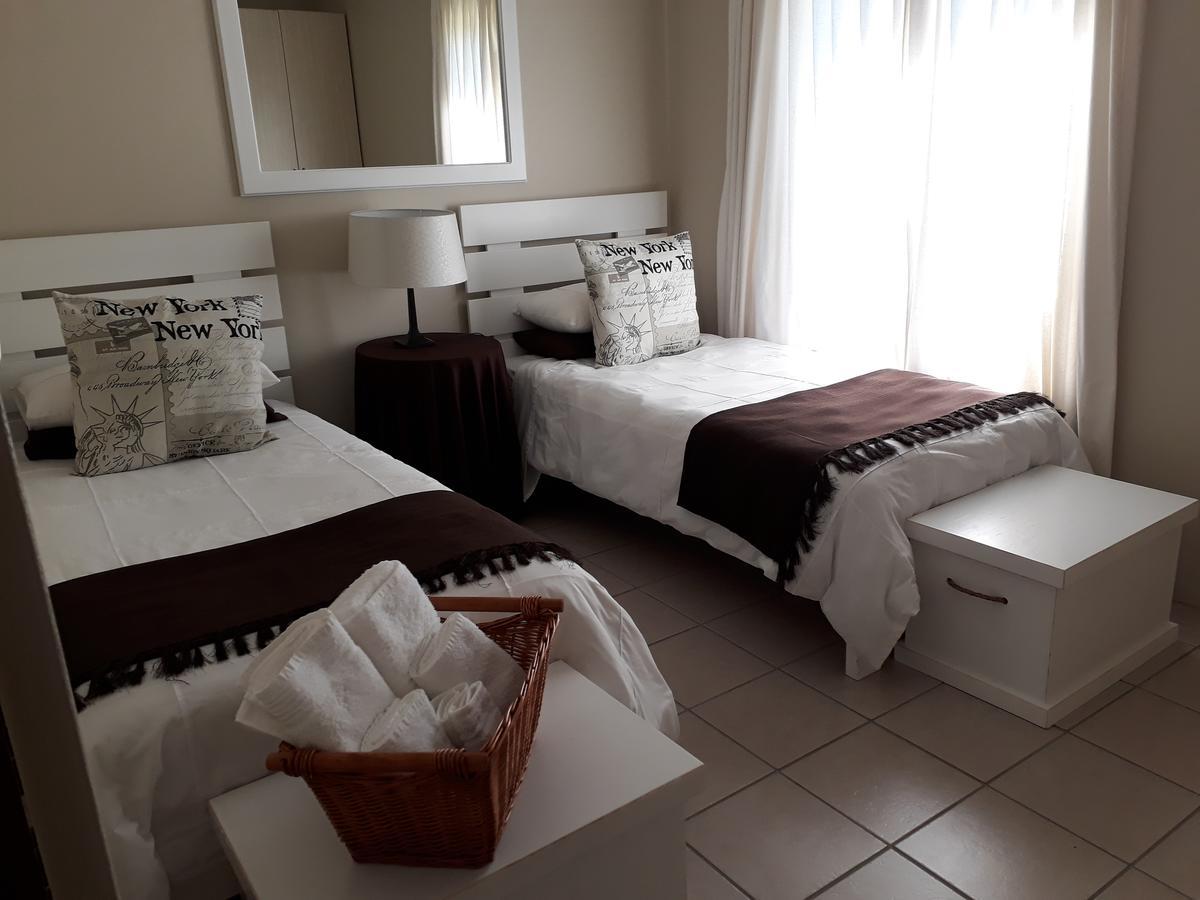 The Upper Deck Apartment Swellendam Extérieur photo